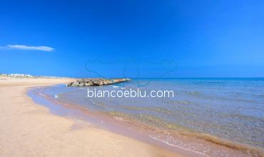 donnalucata ricca di spiagge di sabbia 