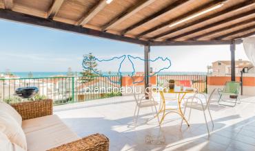 casa vacanza artemide vista mare marina di ragusa