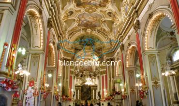 interni chiesa di ispica con decorazioni barocche