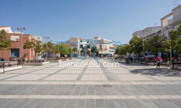 marina di ragusa la piazza del centro 