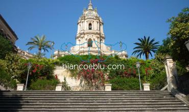 a modica la cattedrale di san giorgio un esempio del barocco siciliano