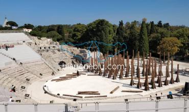 al teatro greco di Siracusa le rappresentazioni classiche