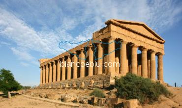 greek temple perfect conserved in agrigento