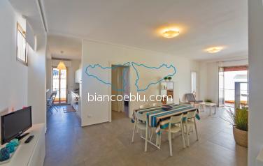 B&B Bianco e Blu - Marina di Ragusa - Crono Crono new holiday apartment to let facing the sea in the centre of Marina di Ragusa living room and dining room