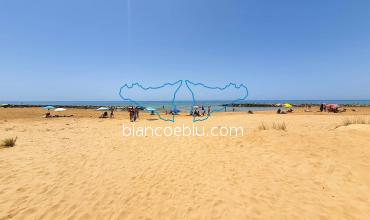 golden bsandy beach in donnalucata