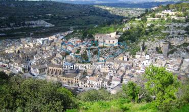 scicli panoramic view from the hill behind